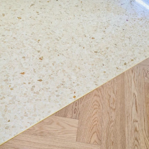 Association terrazzo et bois